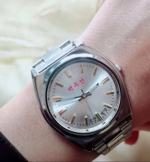 版主莫怪…分享給大家兩種非國產北京掌眼-朝鮮手表：白頭山牌、牡丹峰牌