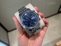 一眼萬年??這個(gè)綠色也太炸裂了吧