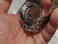 我比較喜歡飛亞達(dá)品牌，同時入手了石英表和機(jī)械表兩款。