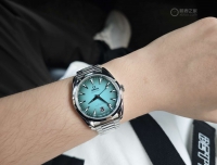 海蓝色的at150