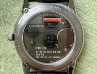 买了高精度电子表AQ6110-10L，不便宜