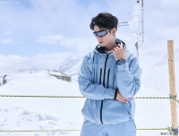 天梭全球品牌代言人龚俊，攀登瑞士少女峰