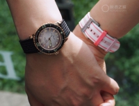 #一眼心动的腕表# 结婚买它还要什么钻戒，双强CP顶峰相见