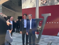 LV老板戴自己腕表，探店上海老铺黄金