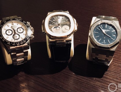 三块运动表，当中是贵金属的5712R。