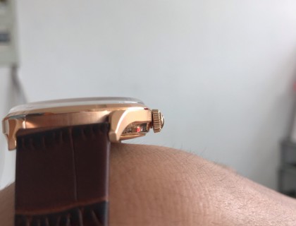 这个角度最为明显…希望大家有同款的，侧面帮忙看看😃