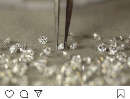 钻石挑选很严格