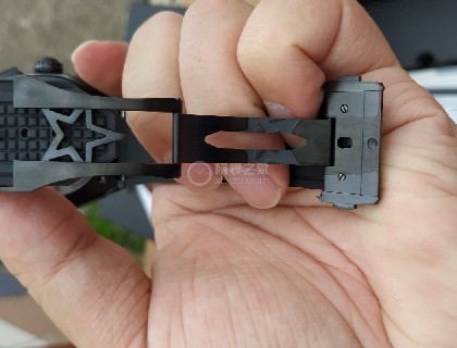 表扣的镂空五角星，很有感觉。