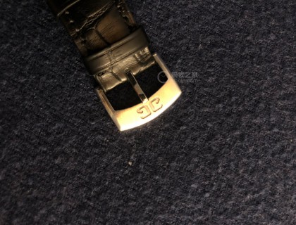 网上找到的一款银质针扣，搭配订制的表带