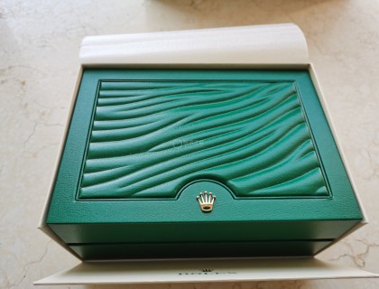 经典的绿色盒子
