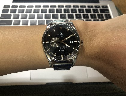 戴了小三年的Certina。钢带是后来随便换的，TB做工真的堪忧。。。