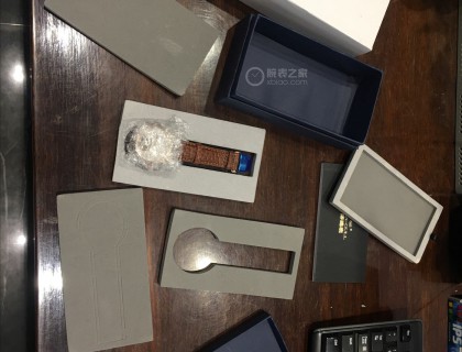 快递收到那天迫不及待全部拆开，拍了个大全套