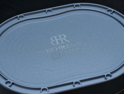 表盒底部是贝伦斯的logo