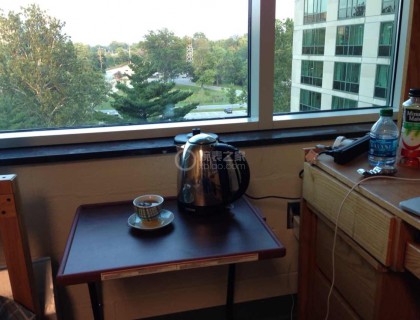 宿舍里买上中国人必备的热水壶