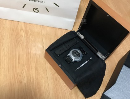 假装刚打开