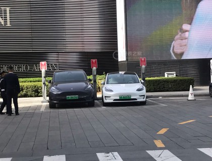 一路走来全是特斯拉😌