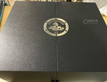 超霸的表盒外包装是欧米茄其他款式没有的质感 个人见解