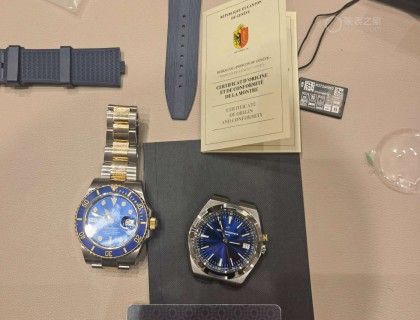 间金蓝和僵尸蓝，各有各的美。我都喜欢，我都要。保卡证书。