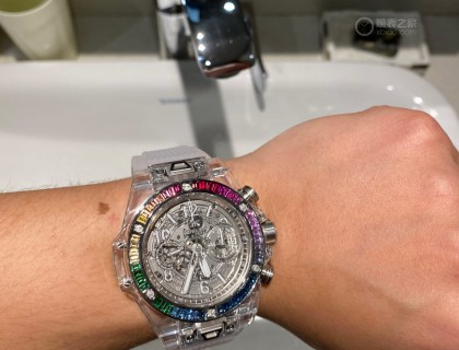 自己厕所光线太暗，拍不出彩虹blingbling，摄影技术有限，大家凑合着看