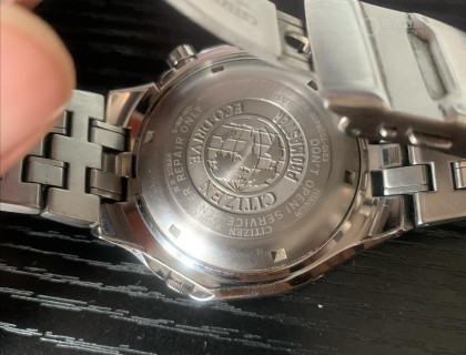 好像是第一批光动能钛合金手表吧。