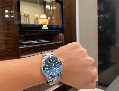 戴着豪雅看iwc 下块表一定要买iwc