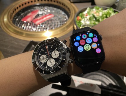 领导最近爱上跑步需要监测心率，Apple watch正好光荣退役转给她了