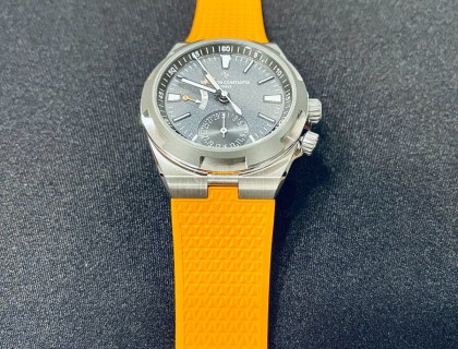 橙色的指针搭配橙色的表带，漂亮。