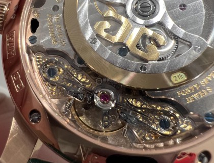 虽然缺少了黄金套筒，但是有双鹅颈微调和手工雕花，性价比还是不错的