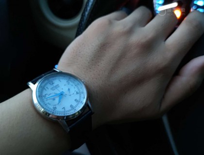 西铁城小蓝针  第一款光动能手表