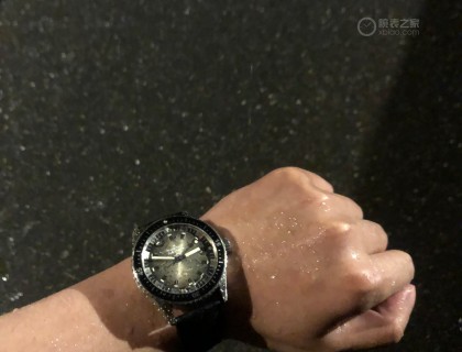 夏天可以换表带尽情的玩水淋雨了