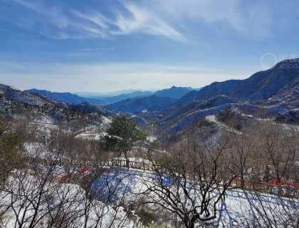 城市里边雪已经化的差不多了，但山里依然白雪皑皑。