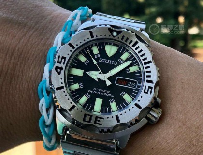 SKX779 (Classic Black Monster)