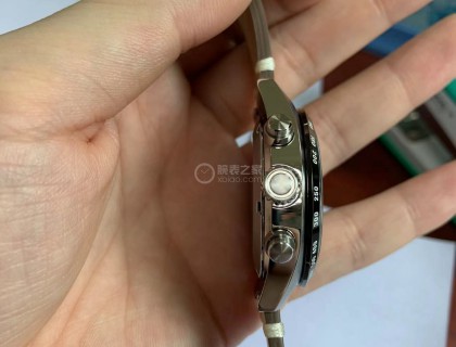 侧面，稍微厚了点