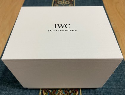 简洁大气的外包装