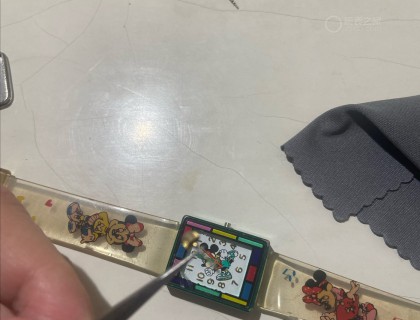 装了防水圈，最后一步装入表冠。