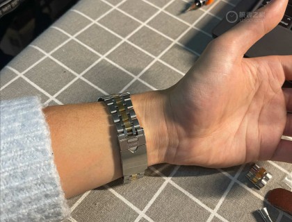 戴在手上的效果