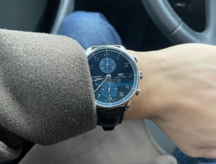 跟我的小破车合张影