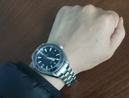 这是一款百搭的表