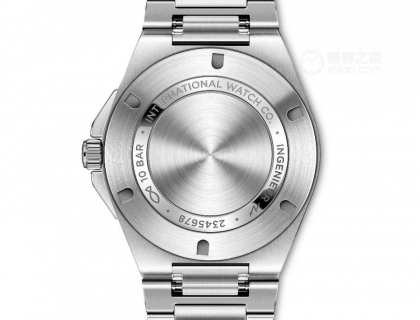 搭载IWC 32111自动上链机芯，摆频28800vph，动力储备长达5天。表壳提供100米防水能力，软铁内壳可保护机芯免受磁场影响。