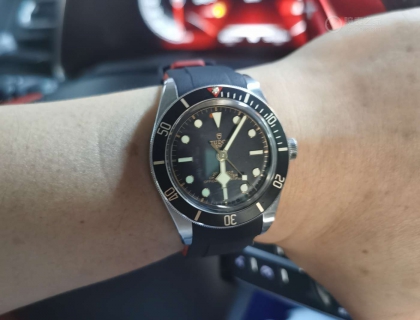 17mm腕周，佩戴适中