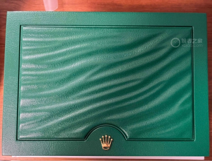 劳力士的绿波纹表盒