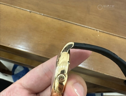 表身无任何划痕 闲置了 出个有缘人