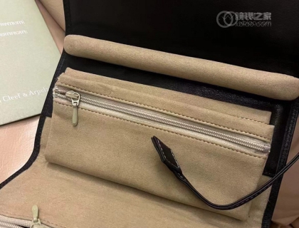 梵克雅宝真皮长款钱包首饰包