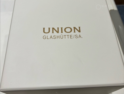 挺大的表盒，看着实在😅