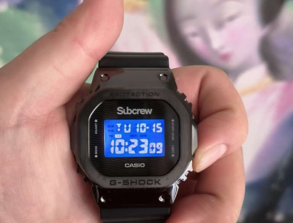 反显屏幕点亮后是蓝色效果