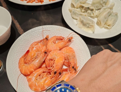 好吃不过饺子，配上大虾，和小河虾