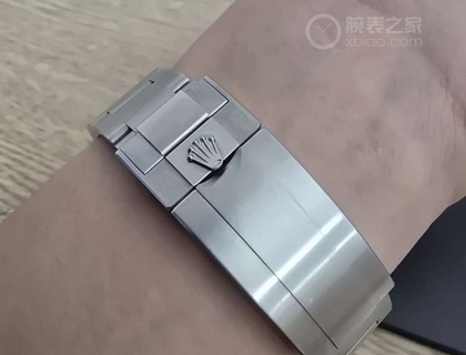 到手没一周就被vision pro的大电池磕了个印