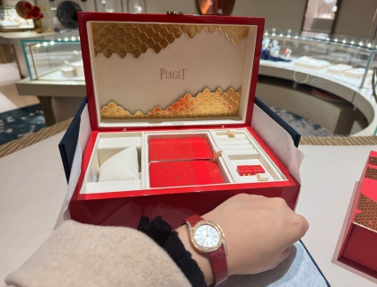 伯爵今年的新年礼物好高级😍