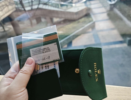 送的绒布带和截下来的表节