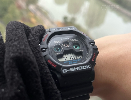 卡西欧DW5900猫脚表盘  附有科技感的时代潮流表